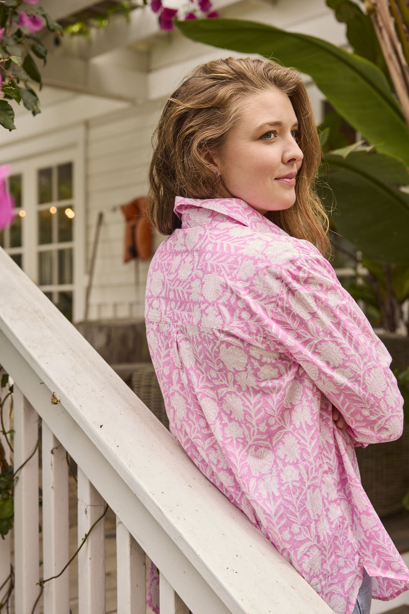 Good Boyfriend Shirt - Capri Floral Dahlia