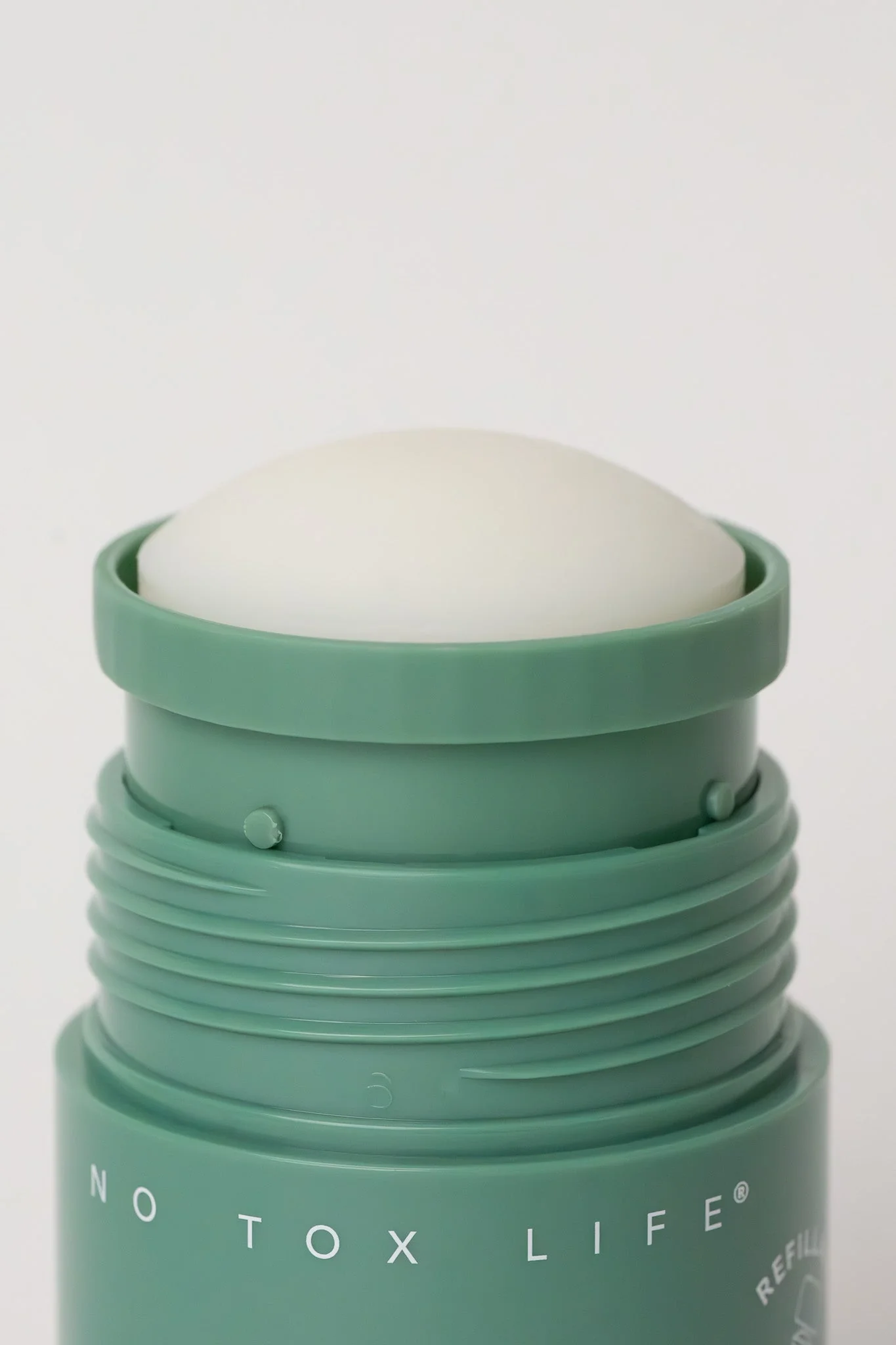 SOLIDSILK® Refillable Deodorant (Pure Aloe Fragrance-Free) - Extra Strength - Image 6